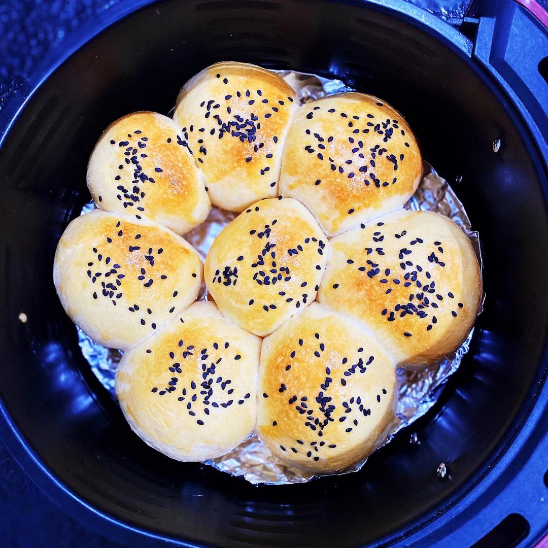 超好吃的咸蛋黄肉松小面包