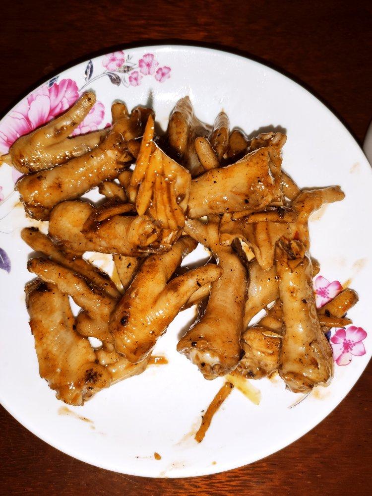 秘制蒜香甜辣鸡爪