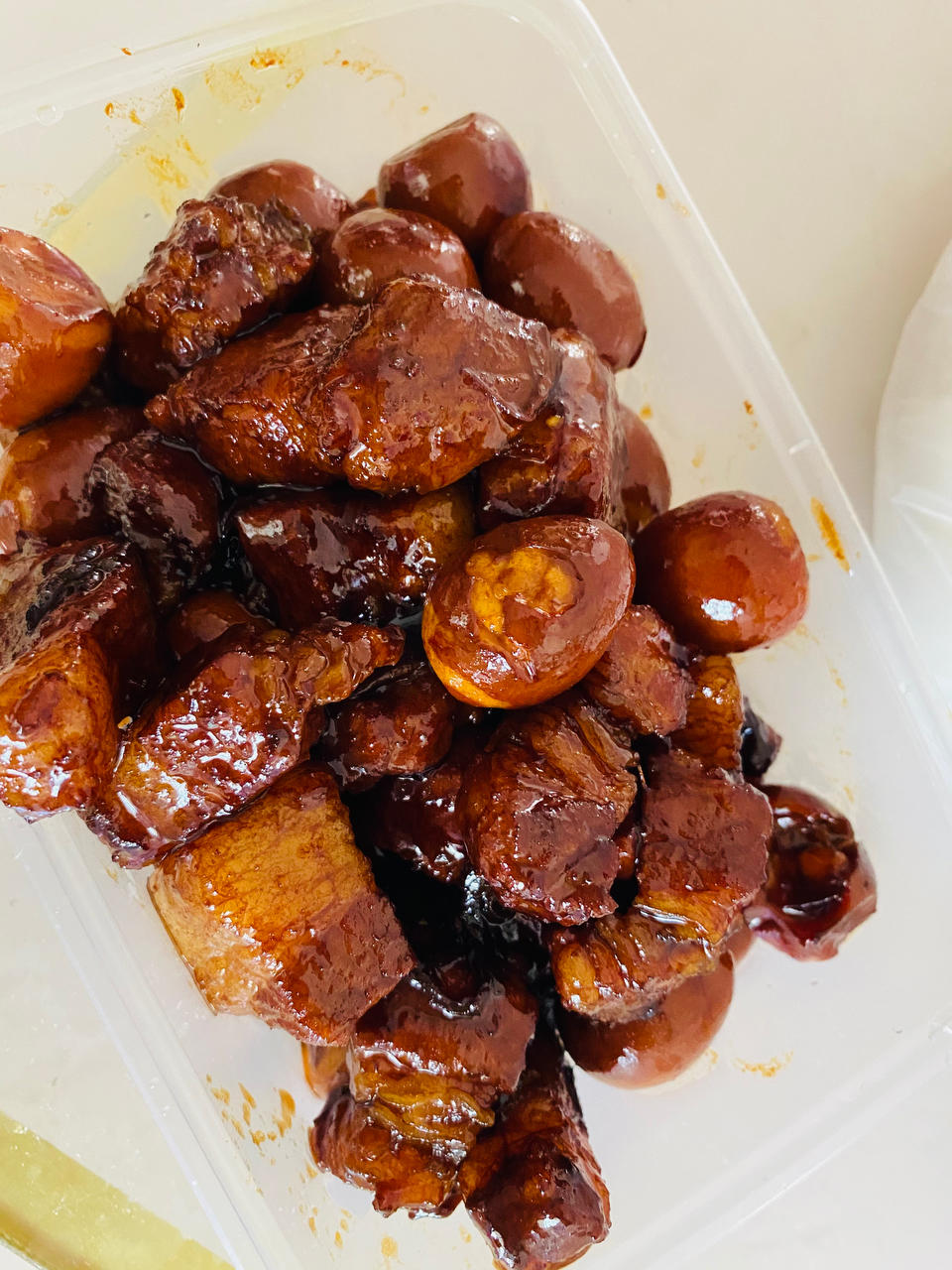 加了鹌鹑蛋后，这盘红烧肉，美味的逆天啦——鹌鹑蛋烧肉（孔瑶食谱）