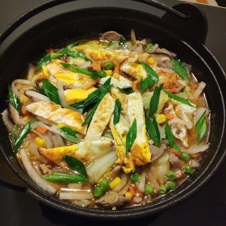 鲜菇豆腐煲