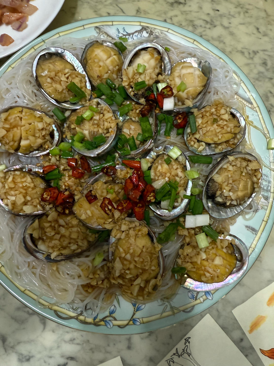 蒜蓉粉丝蒸鲍鱼