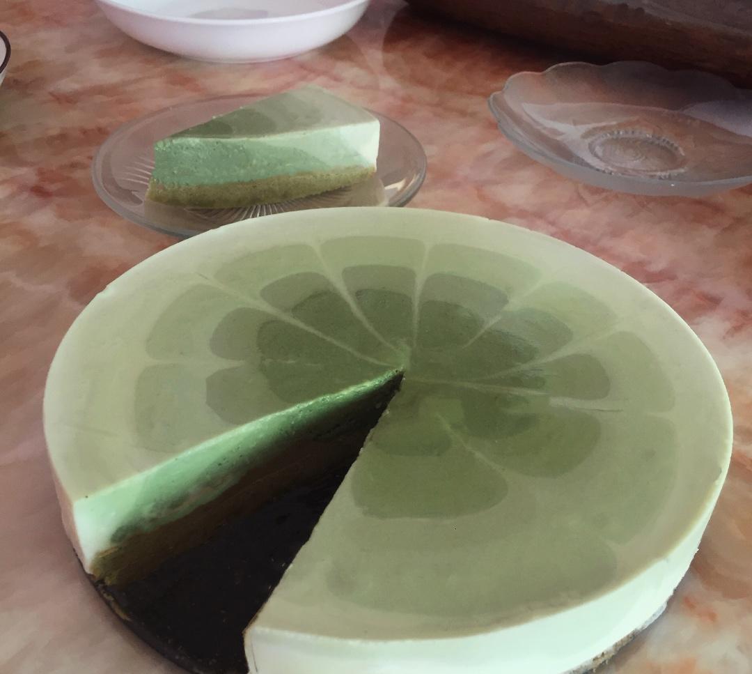 渐变抹茶慕斯蛋糕：我Amanda带着既美又作的抹茶甜点又来了！【曼食慢语】