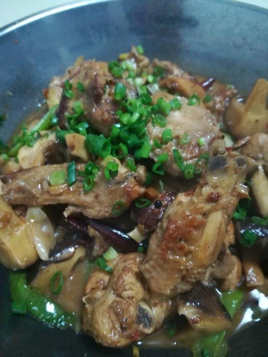 香菇炖鸡