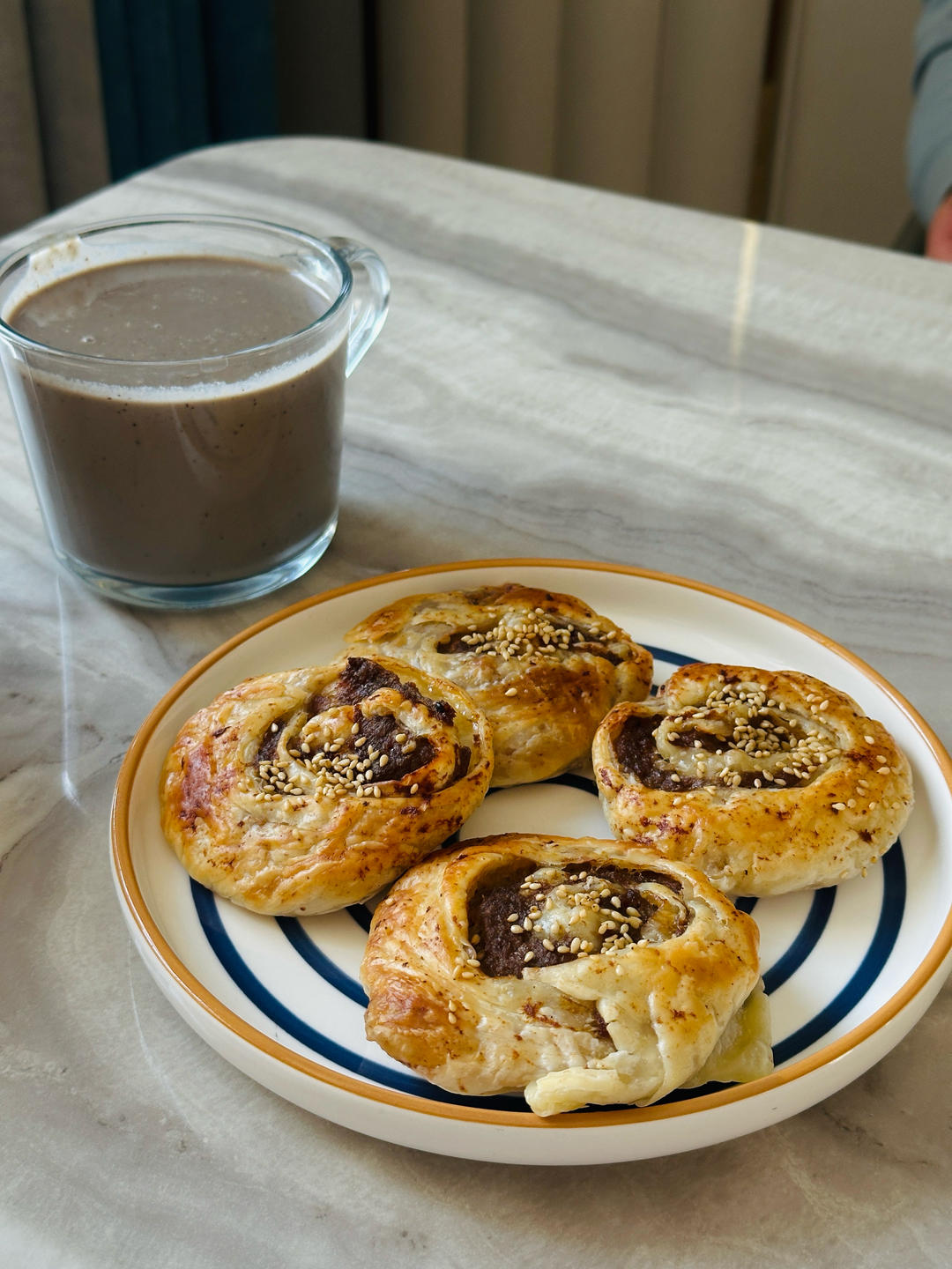 免揉面简易烤馅饼，少油快手早餐必备，一口酥掉渣，满满馅料酥香可口不油腻