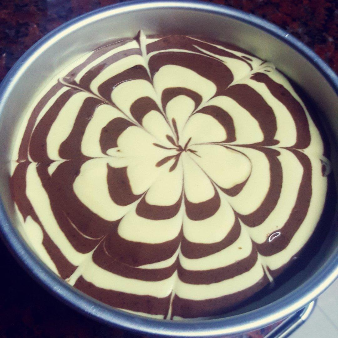 美在内心--红斑马纹拉花戚风蛋糕