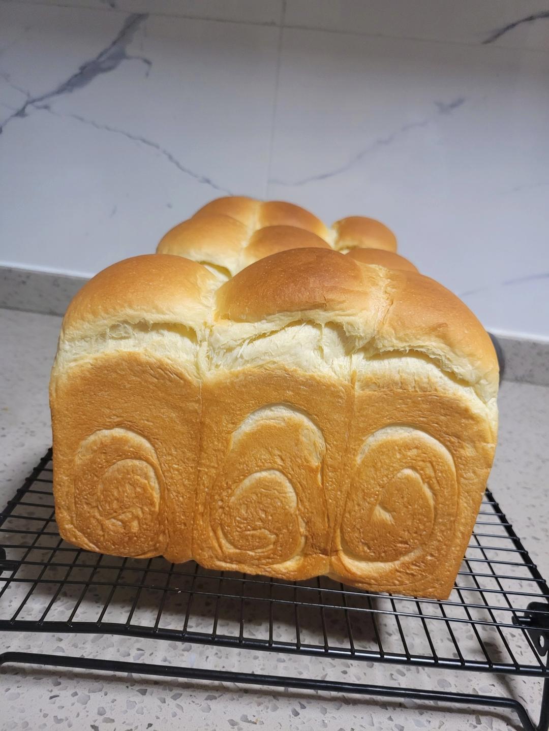 老面法奶油吐司