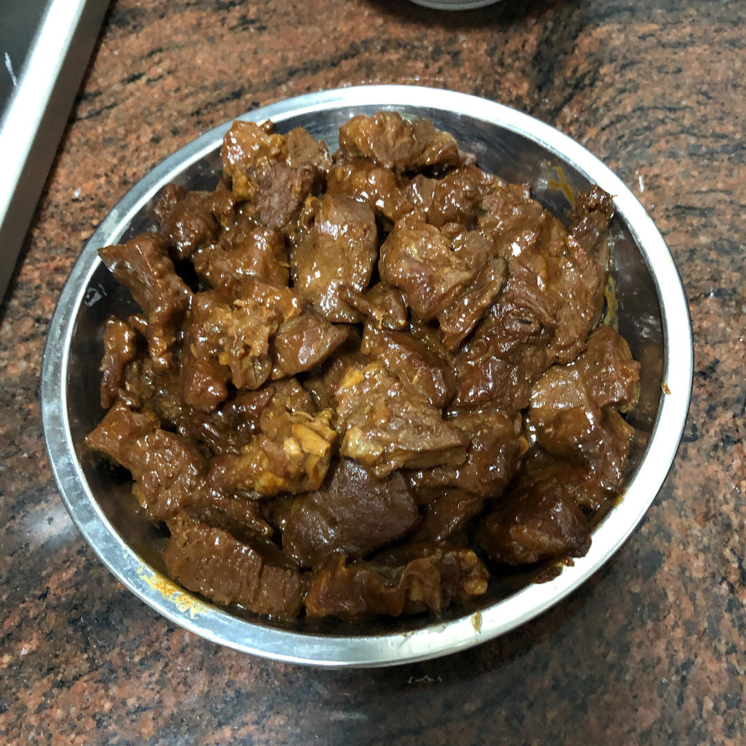 广式焖牛腩