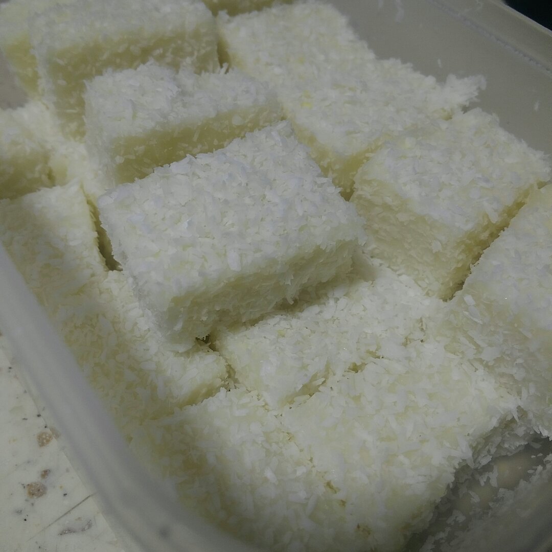 甜品之椰丝小方块