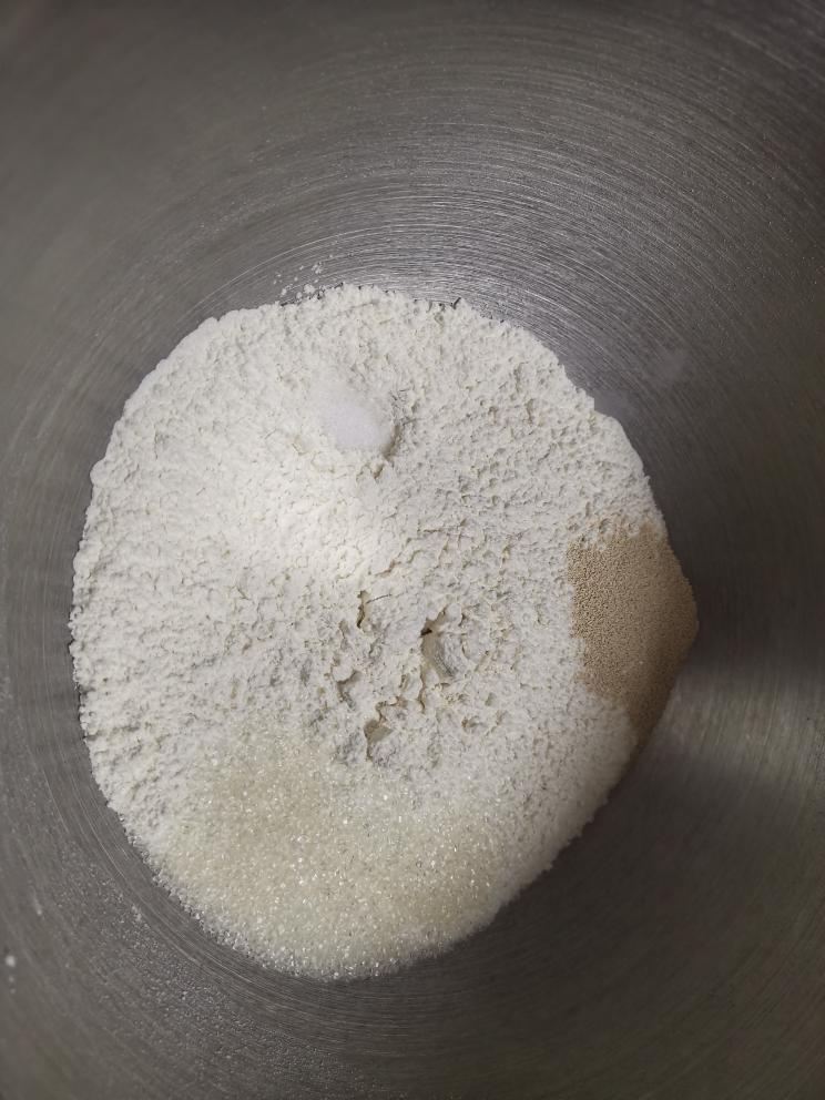 纯奶手撕吐司的做法 步骤1