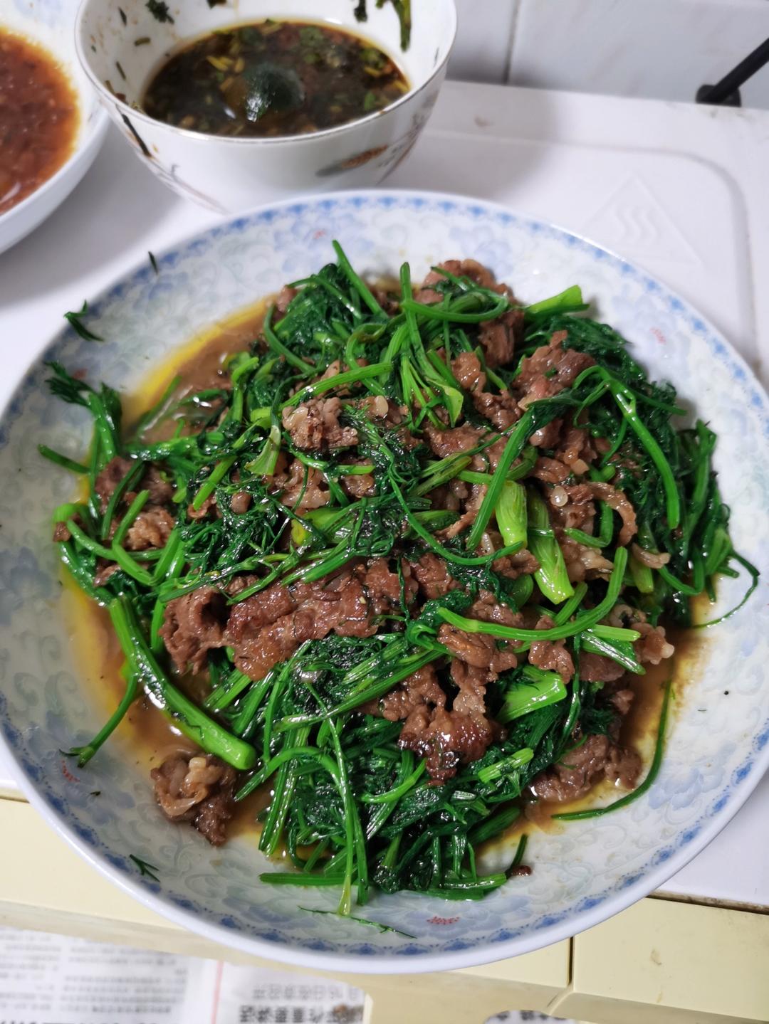 绝妙搭配：茴香炒牛肉