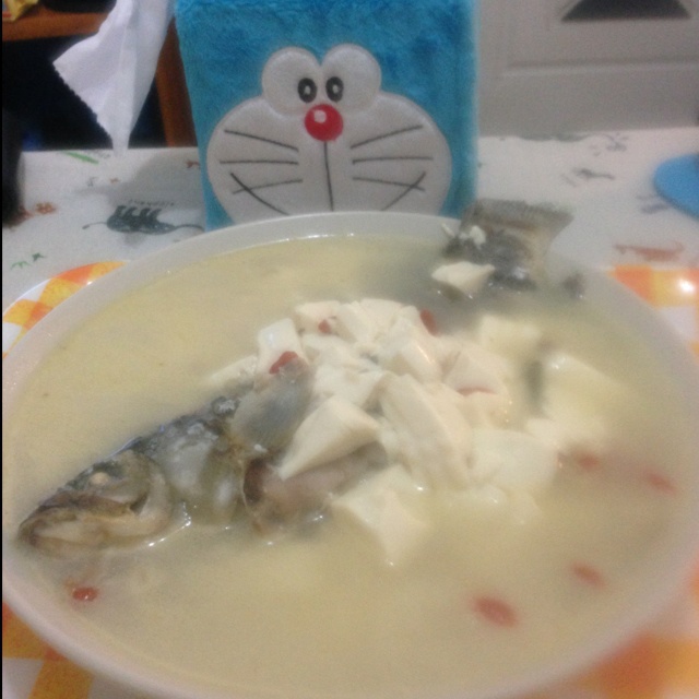 鲫鱼豆腐汤