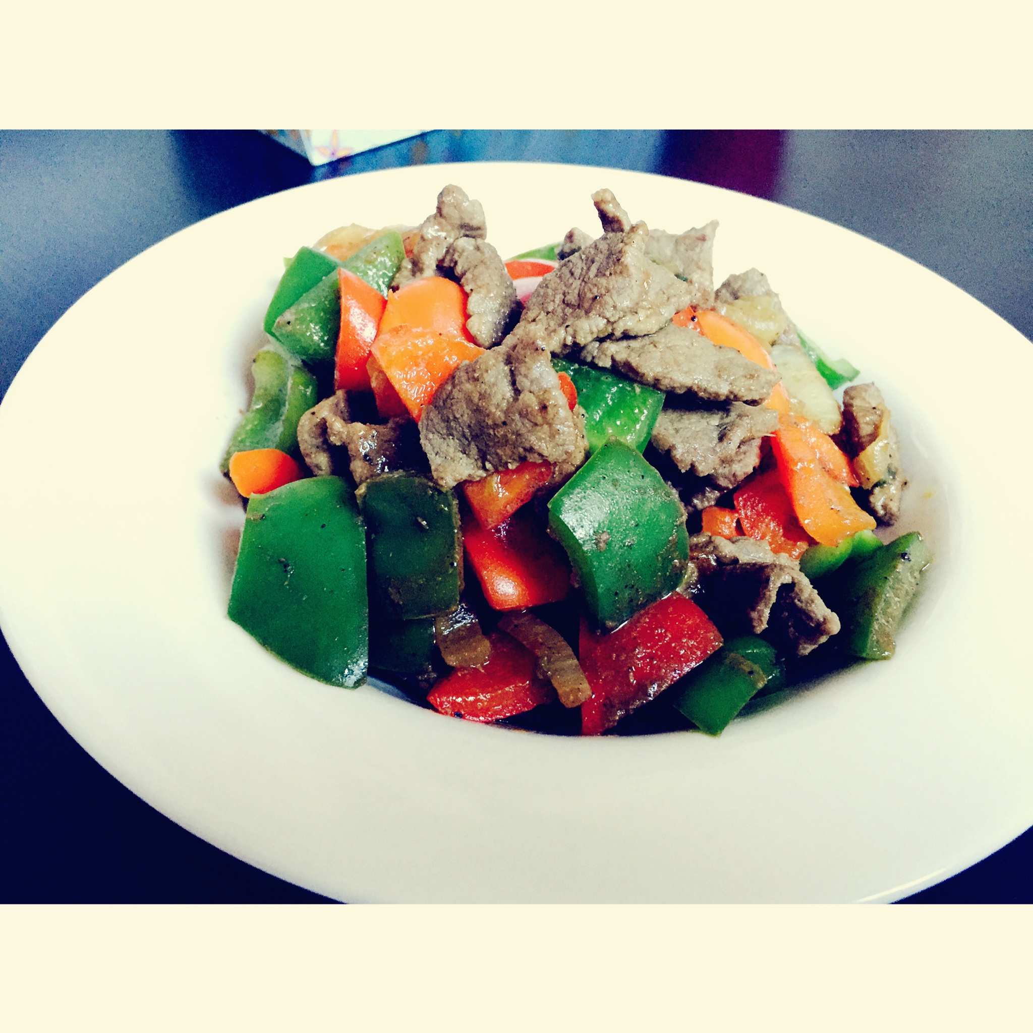 彩椒牛肉粒
