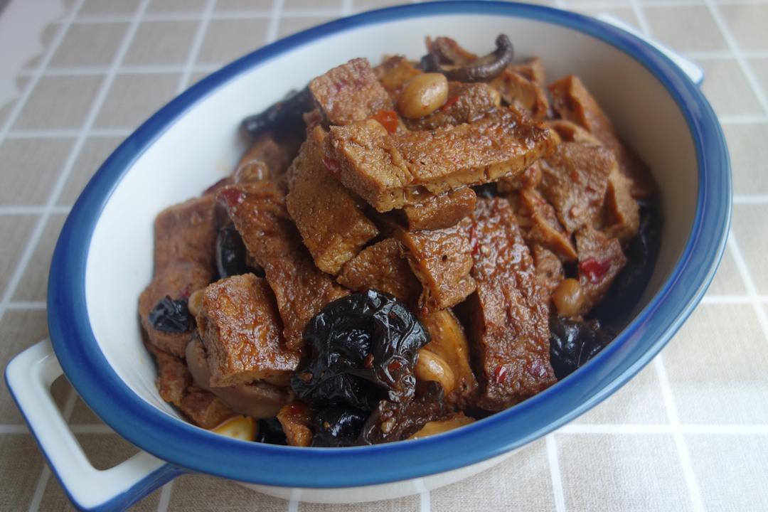 香菇木耳烧素鸡