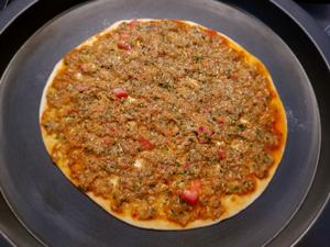 土耳其薄饼Lahmacun Turkish meat pizza的做法 步骤12