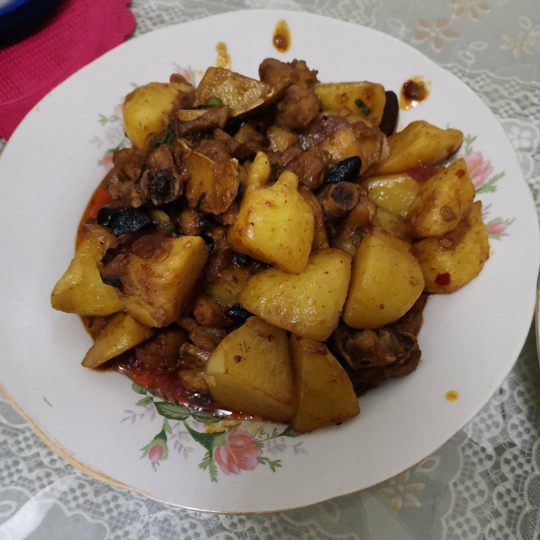 土豆烧鸡（非常下饭哦~）