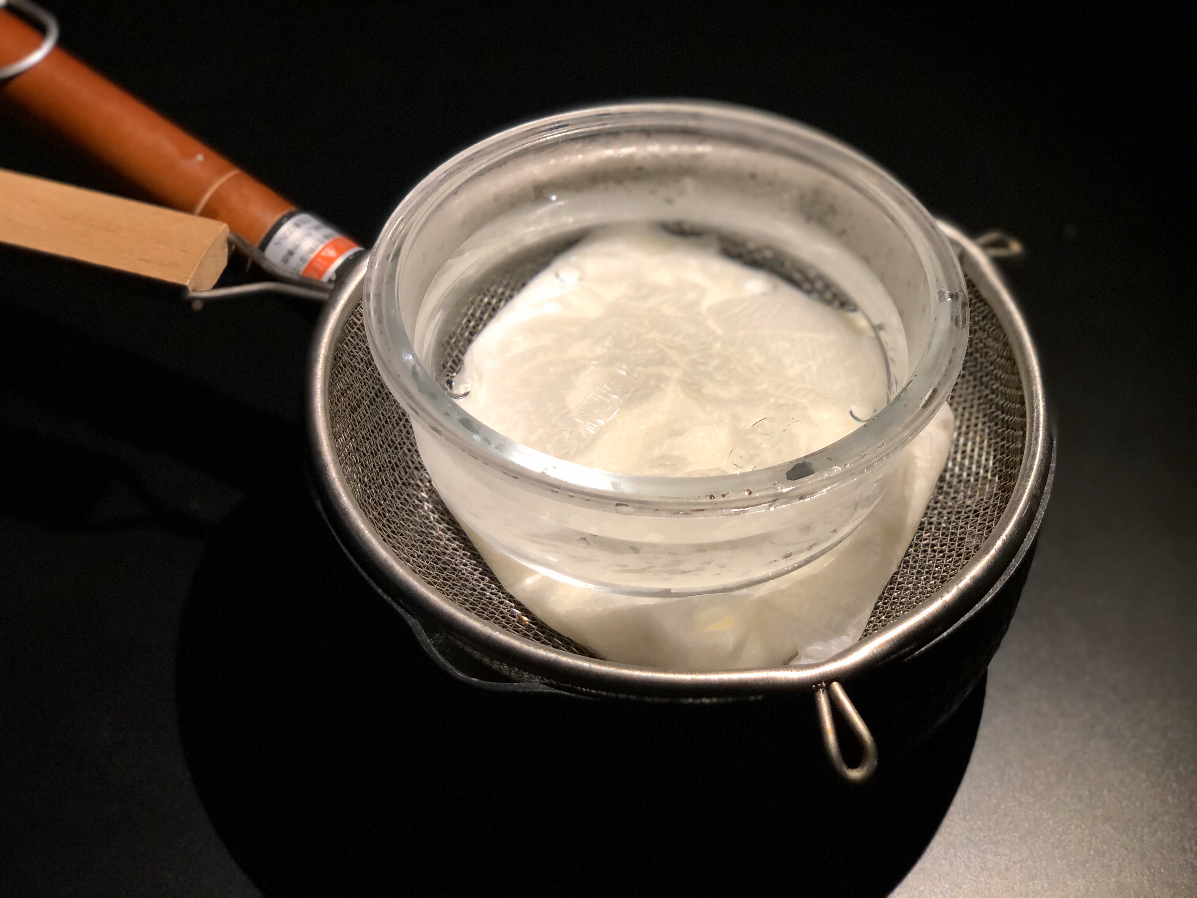 减脂是不可能の低热量酸奶芒果慕斯的做法 步骤3