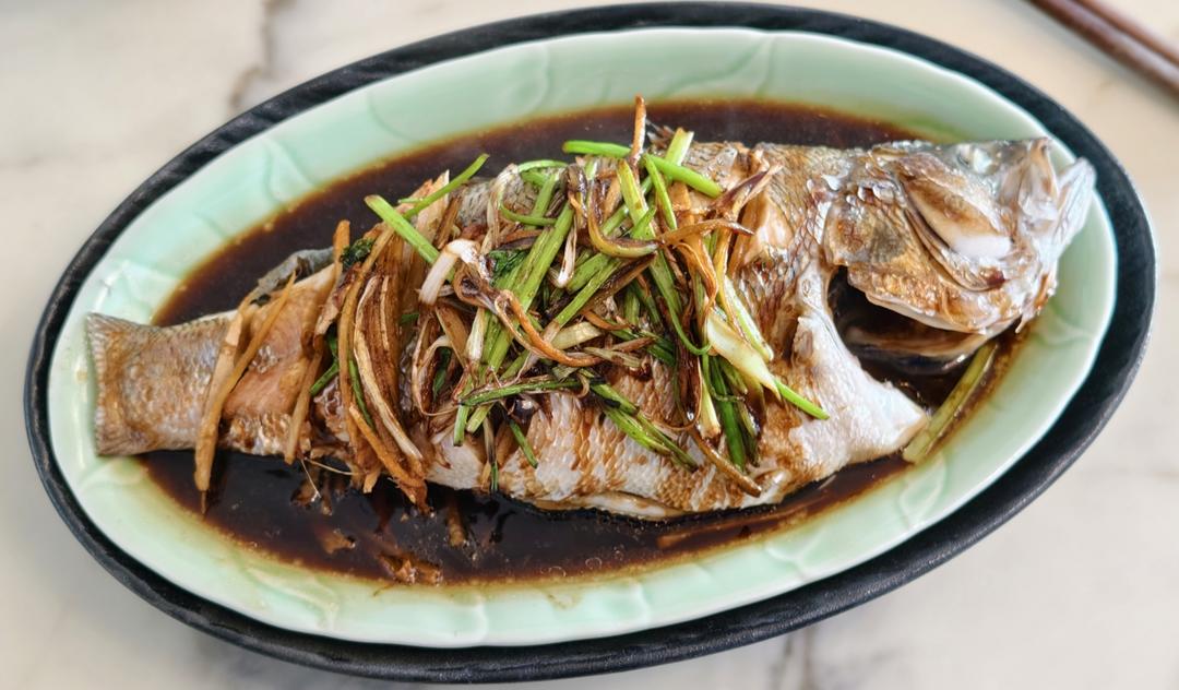 清蒸鲈鱼