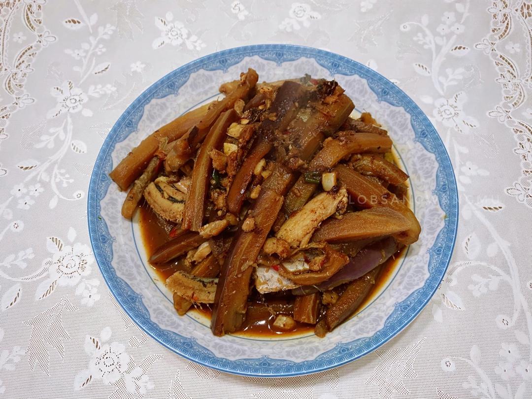 鳗鱼干红烧茄子