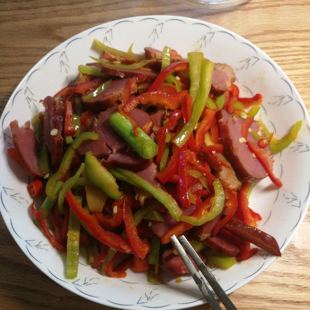 咸香下饭，青椒蒜苗炒腊肉