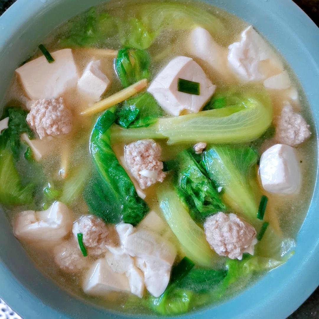 青菜豆腐肉丸汤