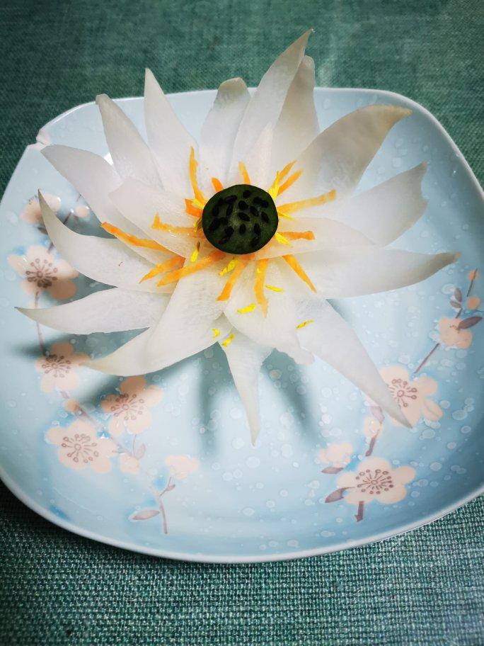 做一朵白莲花，用萝卜～