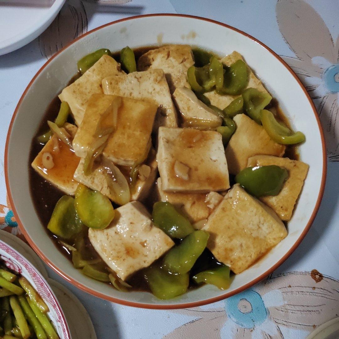 青椒炒豆腐