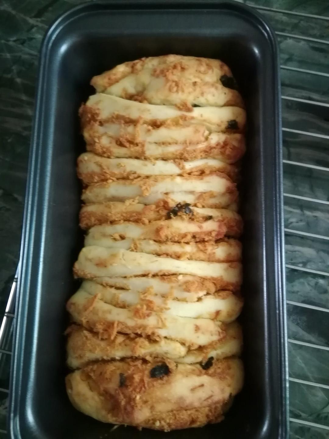 手撕千层肉松面包