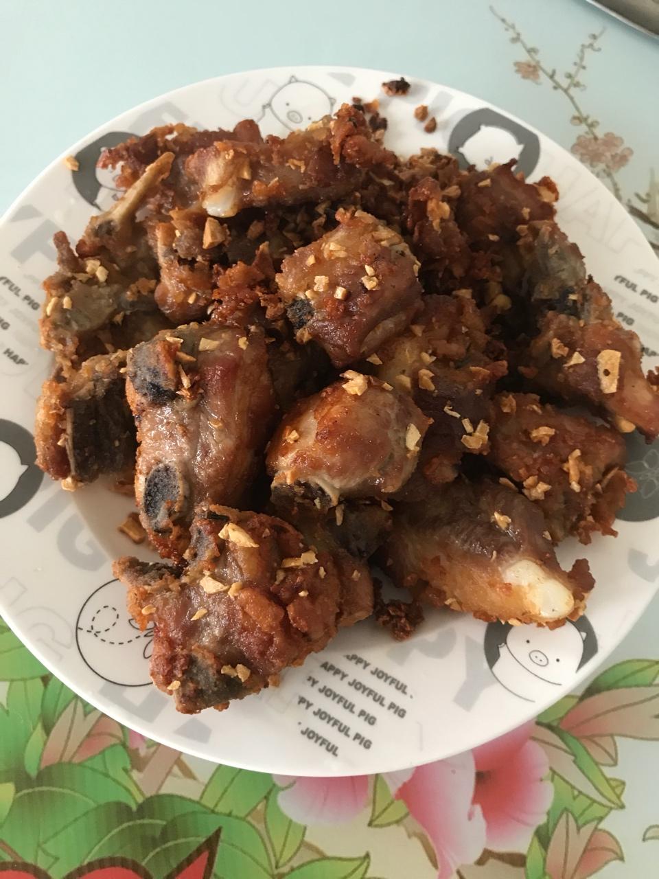金牌蒜香排骨