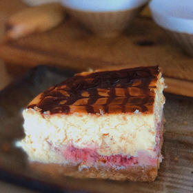 草莓酱夹心重芝士蛋糕（零失败，宇宙无敌好吃）6寸配方