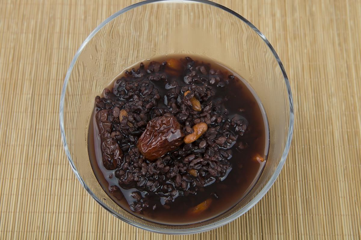黑米红枣粥的做法 步骤2