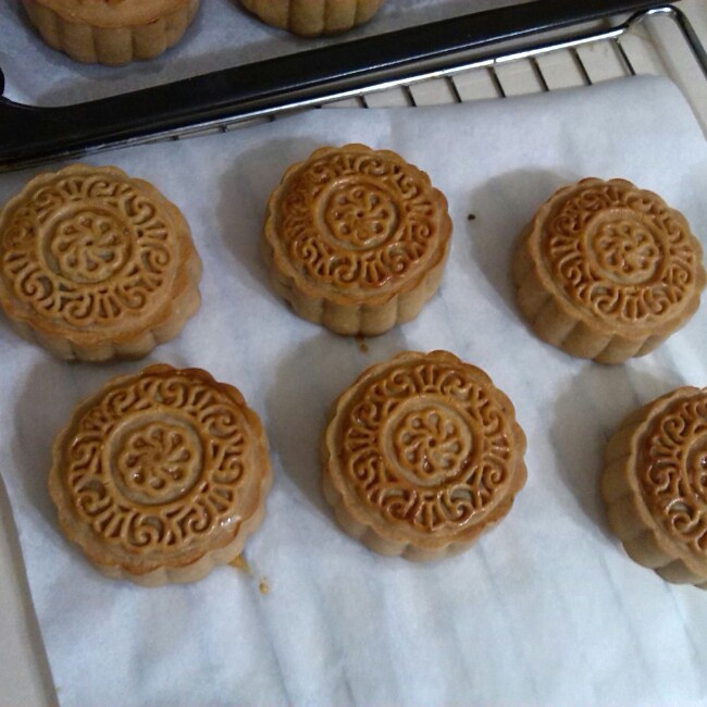 广式月饼——蛋黄莲蓉月饼