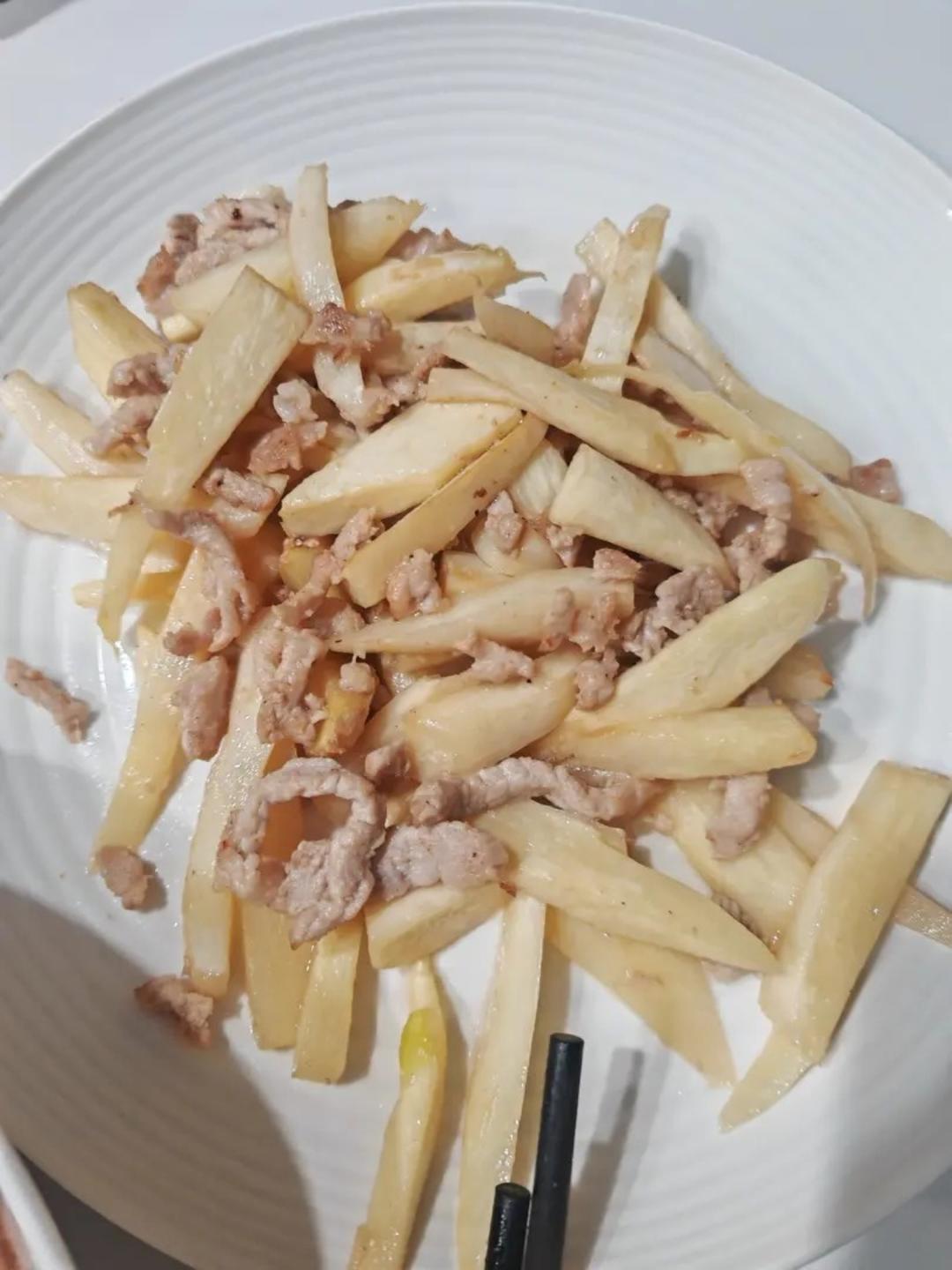 【水中人参】青椒茭白榨菜肉丝