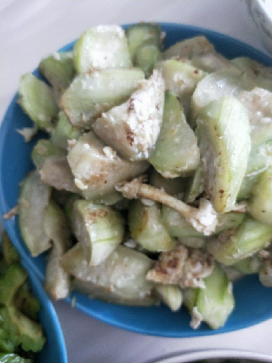 家常菜~枸杞丝瓜