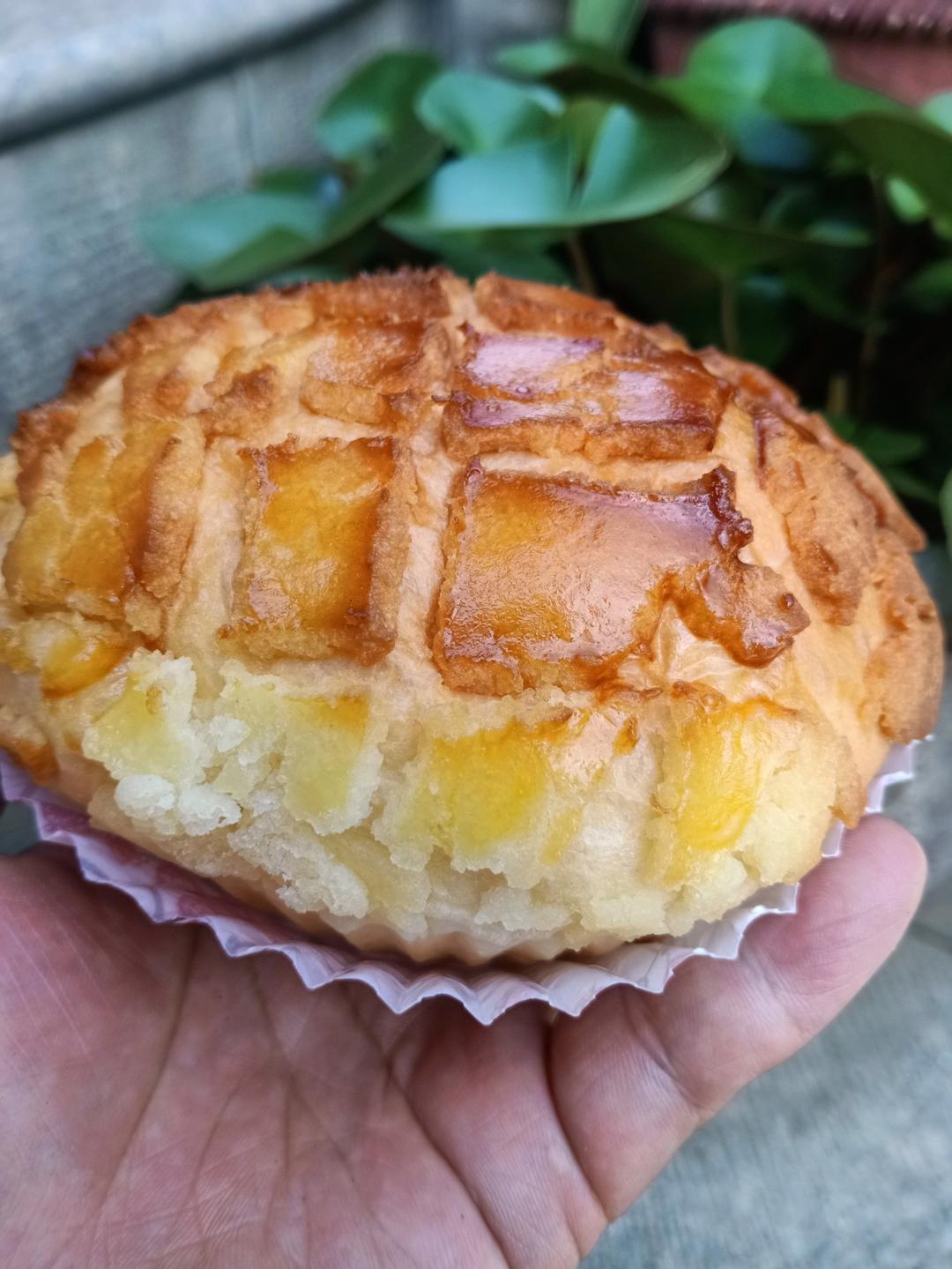 好吃到炸裂的港式菠萝包（附带制作酥皮的小视频）