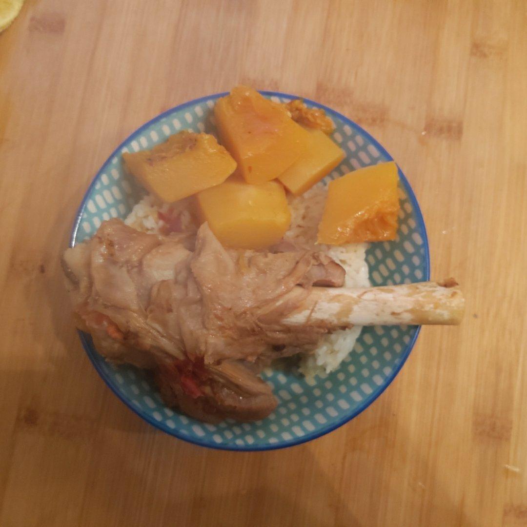 慢炖小羊腿