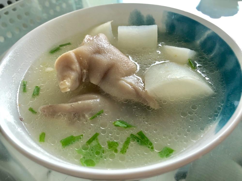 mermaidtear做的萝卜猪蹄汤