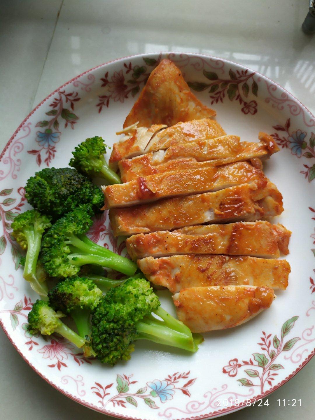 香煎奥尔良鸡胸肉