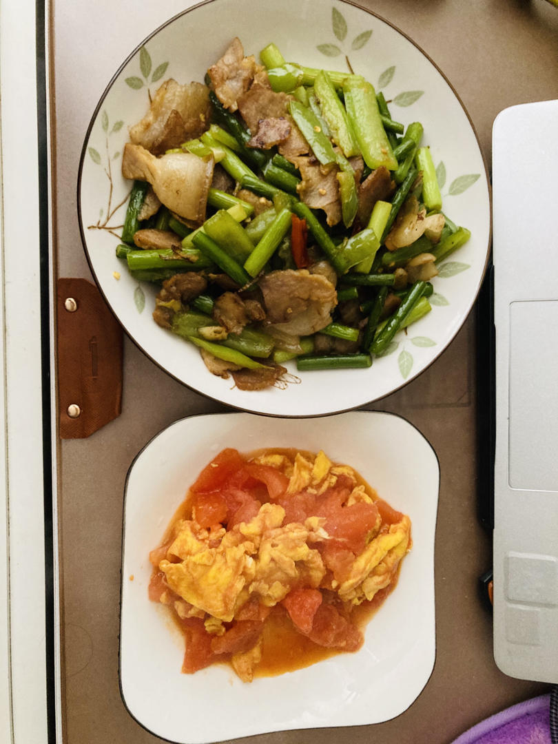 蒜苗炒腊肉