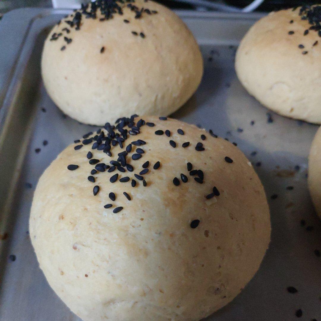 黑芝麻奶香吐司