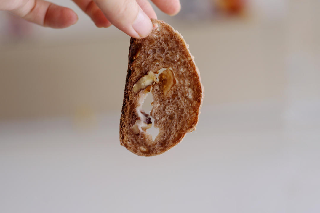 黑麦天然酵种无花果核桃山羊干酪卷（附干酵母版）