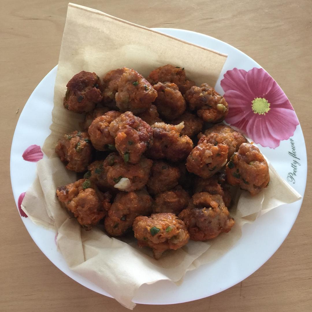 油炸胡萝卜小肉丸