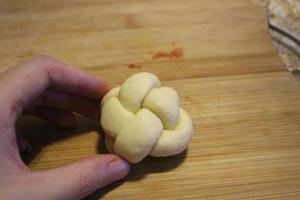 椰蓉绣球面包的做法 步骤11