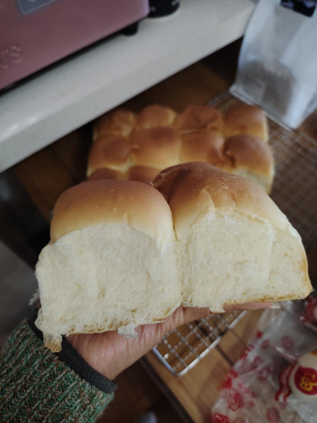 超柔软一发‼️奶香葡萄干手撕吐司『松软拉丝』