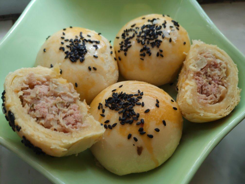 鲜美多汁的——榨菜鲜肉月饼