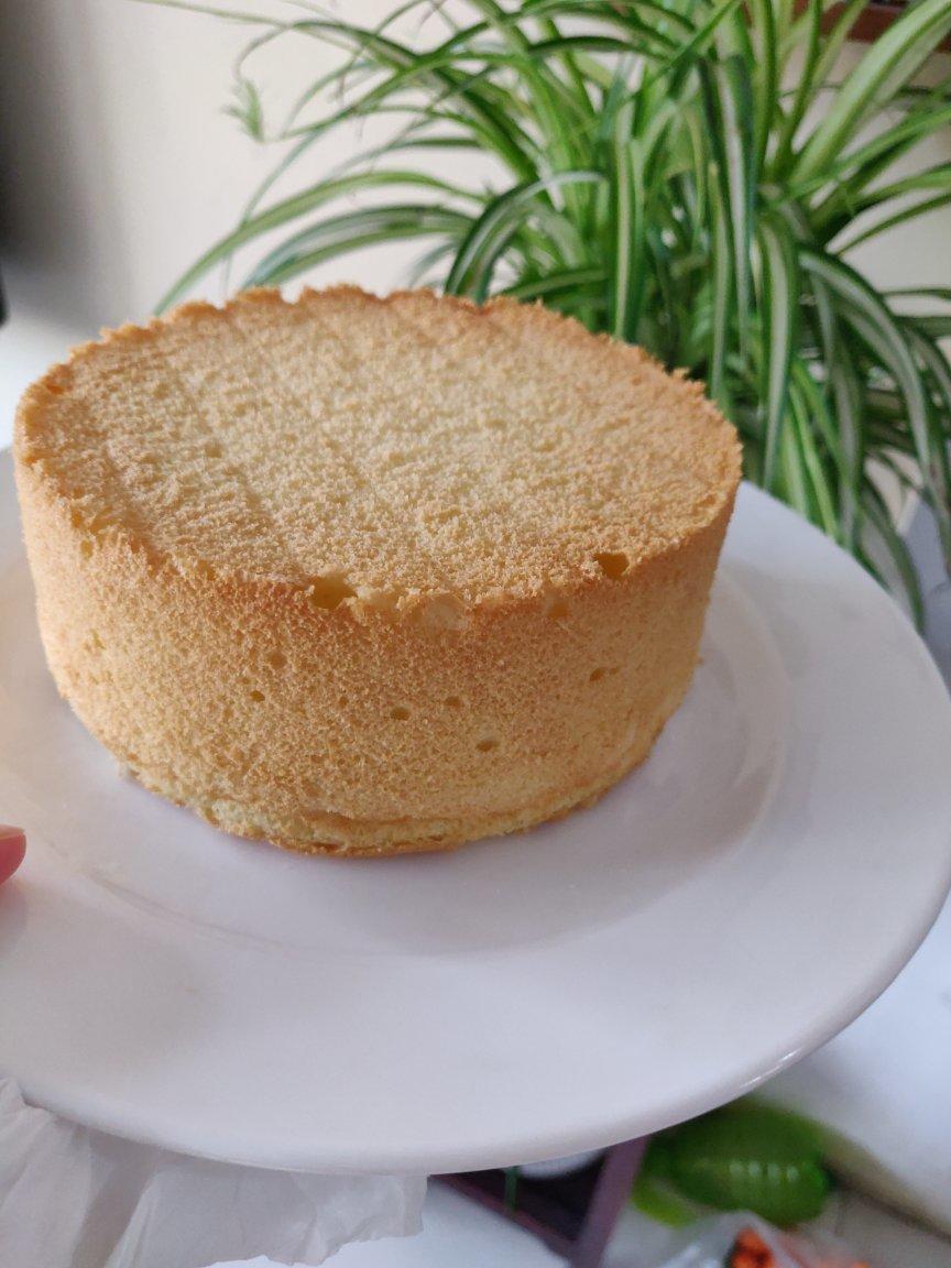 记录6寸戚风配方，不回缩不塌陷轻微开裂，细腻绵软，膨胀力好