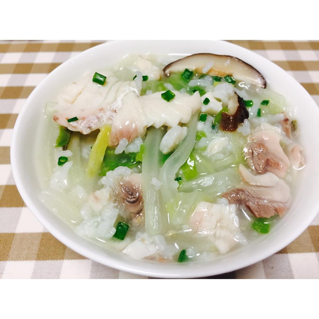 婴儿生滚鱼片粥，我家小宝一滴没剩喝光光！