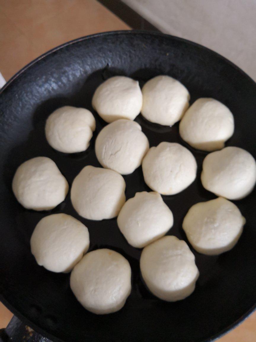 鲜虾猪肉生煎包（一定要看视频哟~）