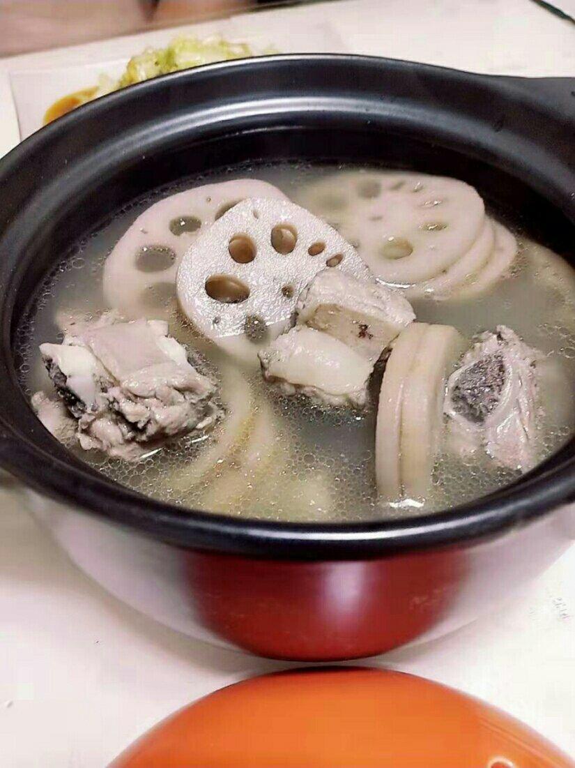 莲藕排骨汤