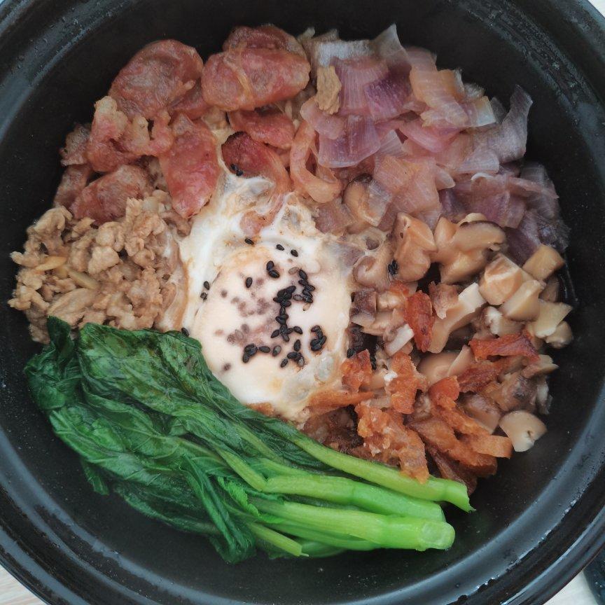 香肠煲仔饭