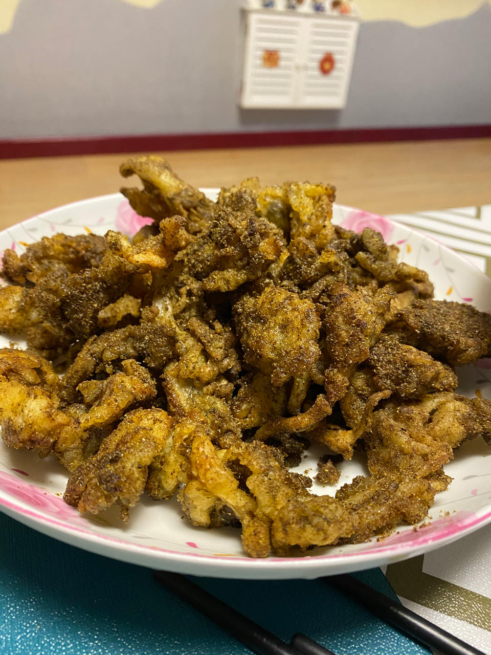 干炸蘑菇最家常做法 外酥里嫩鲜香可口 撒上椒盐竟然能吃出肉味